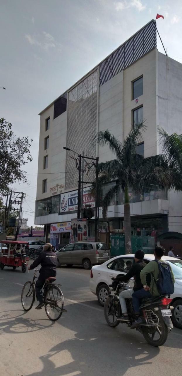 Hotel Palm Luxury In Mainpuri エクステリア 写真